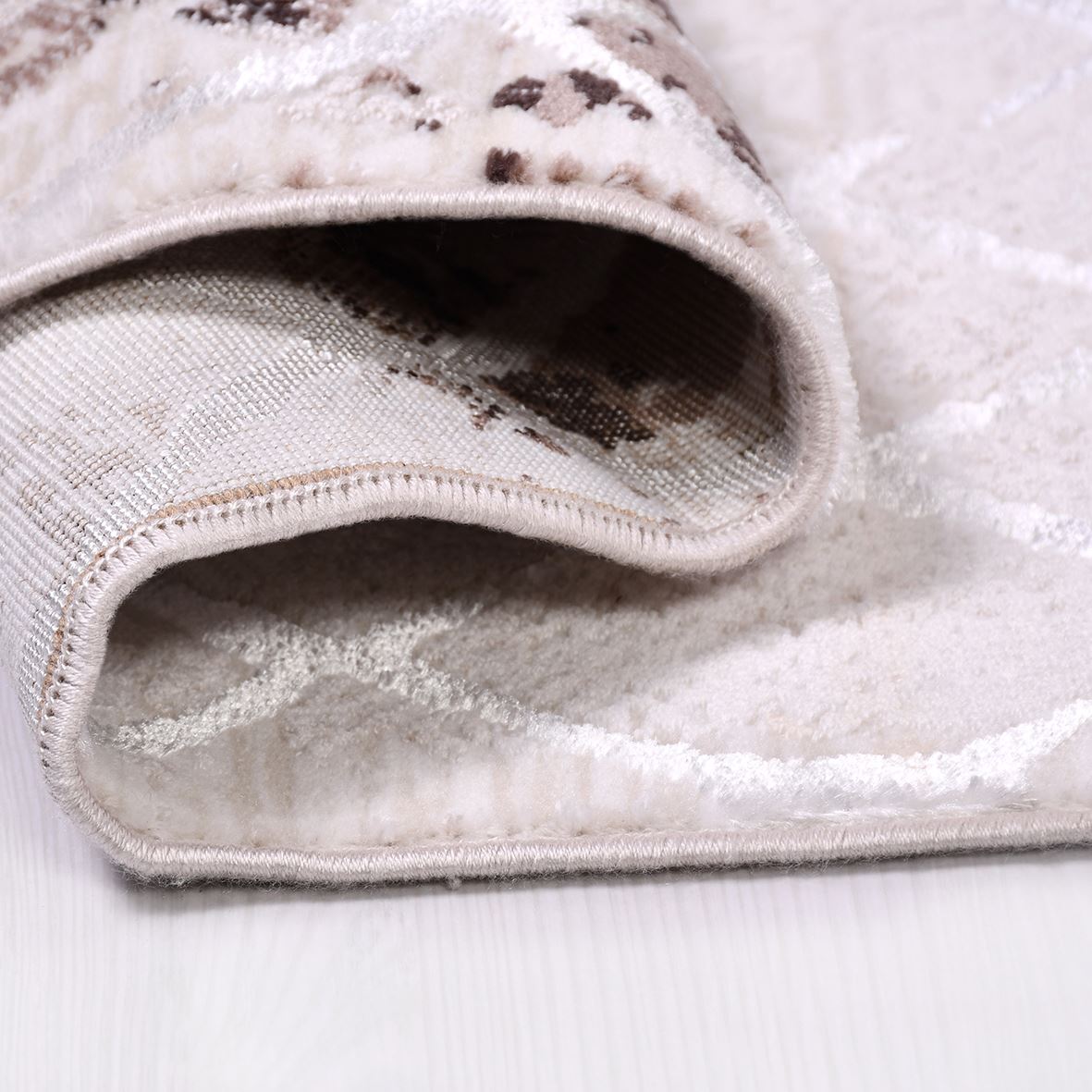 Krem Kahverengi   10 mm hav yüksekliğinde Argilla Serisi Akrilik Halı 