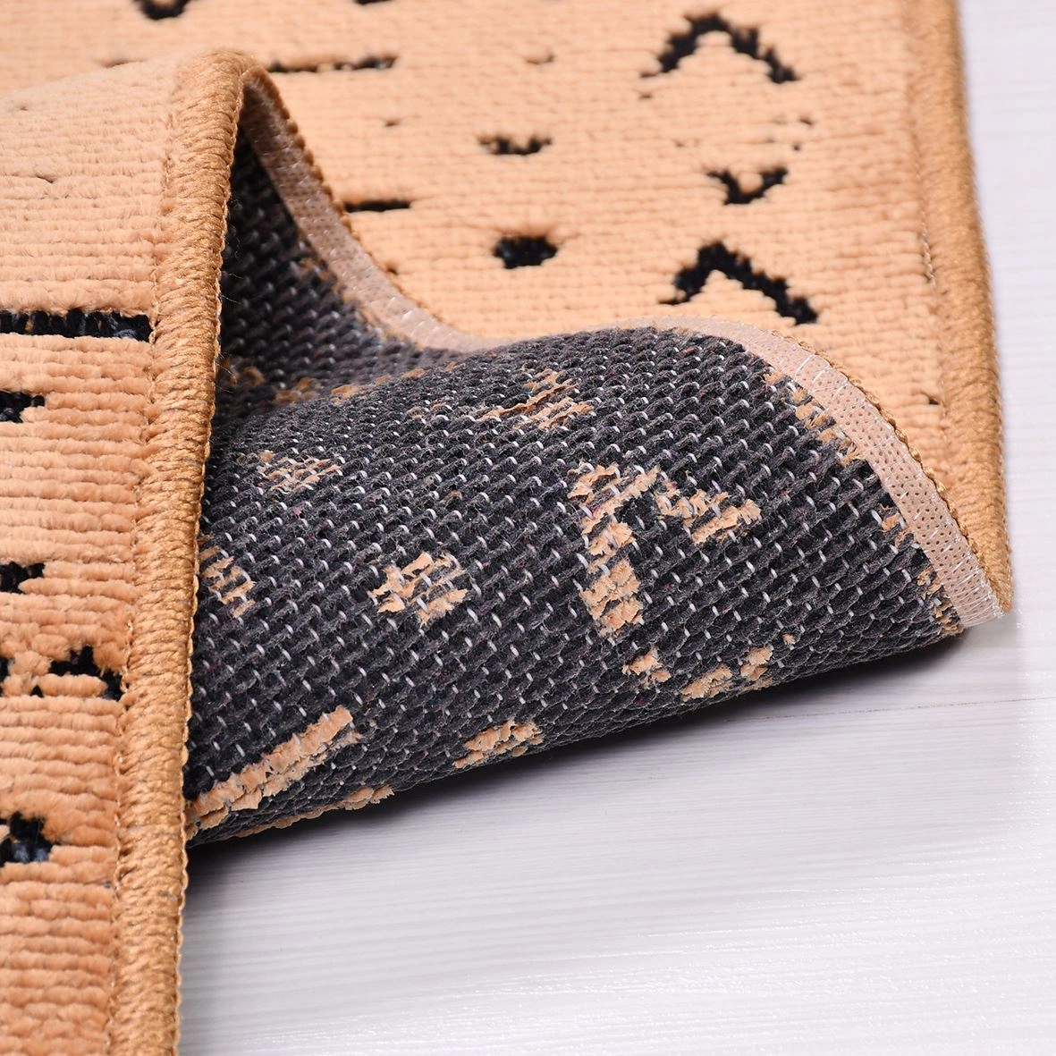 Şönil Kilim Soğan Kabuğu Çivi Desenli Kaymaz Taban Vena Serisi