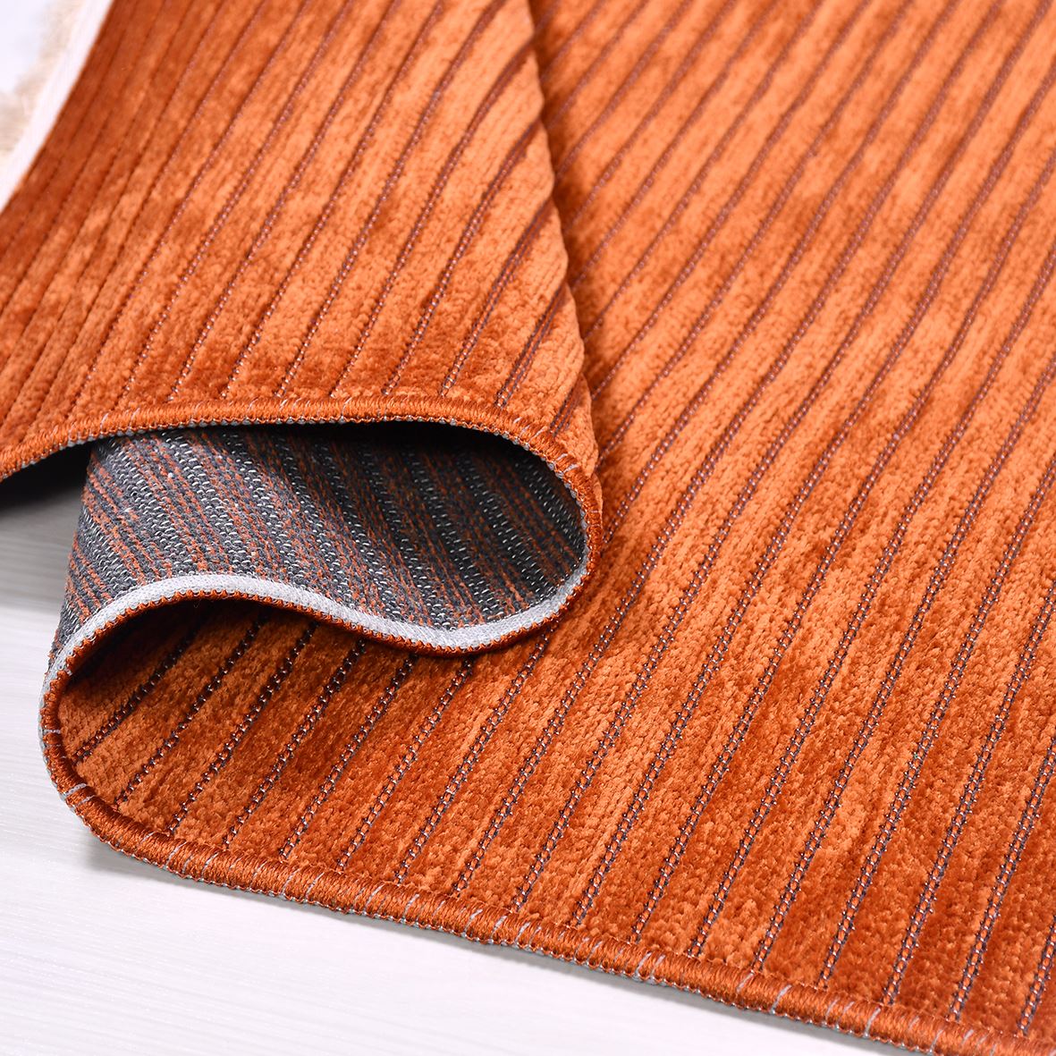 %20%20Şönil%20Kilim%20Kiremit%20Kaymaz%20Taban%20Liya%20Serisi