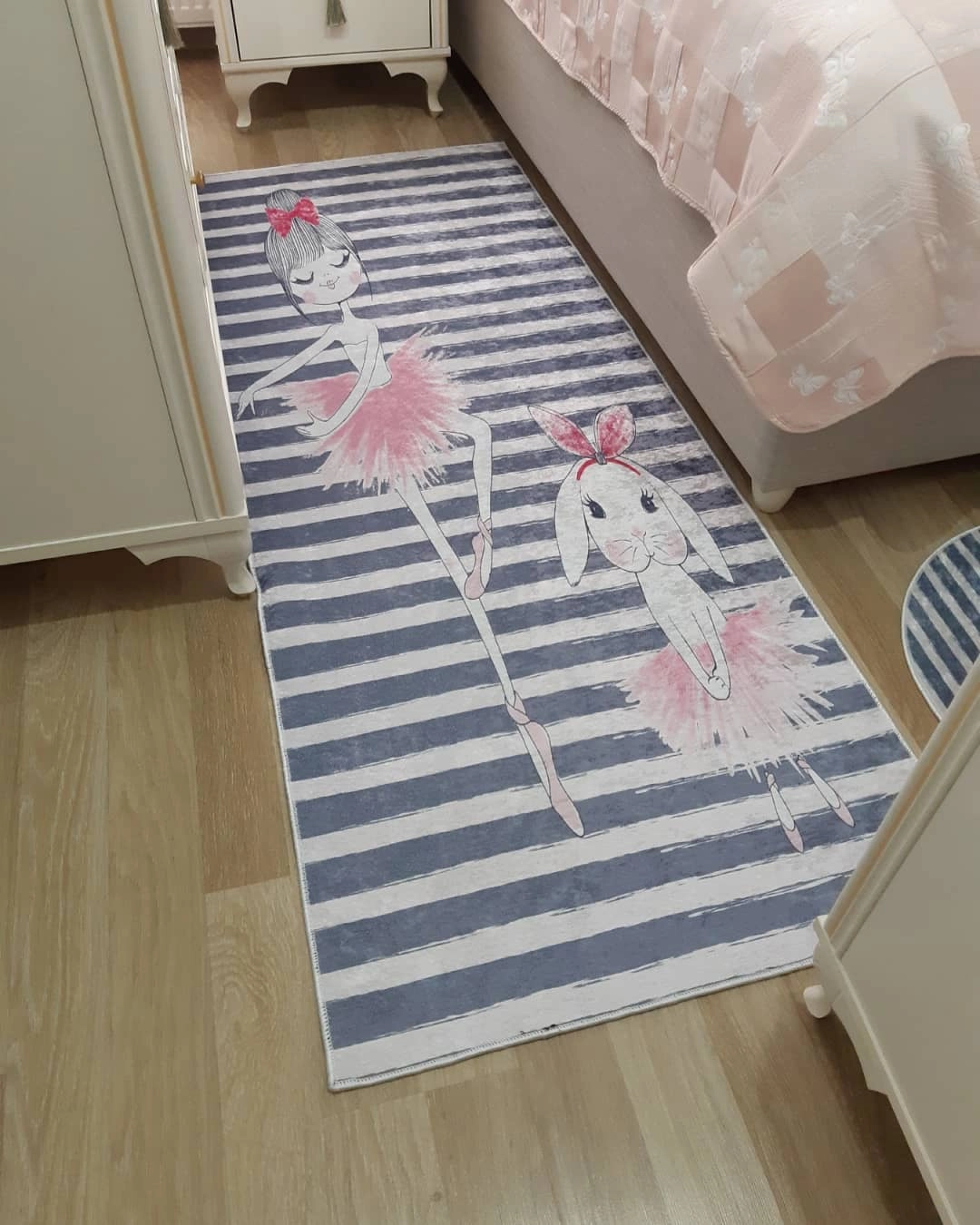 Balerin  Desenli  Çocuk Odası Dijital Baskı Yıkanabilir Halı