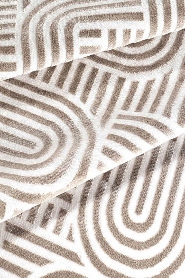 Bej Kıvrım Desenli Hayal Serisi Kadife Halı