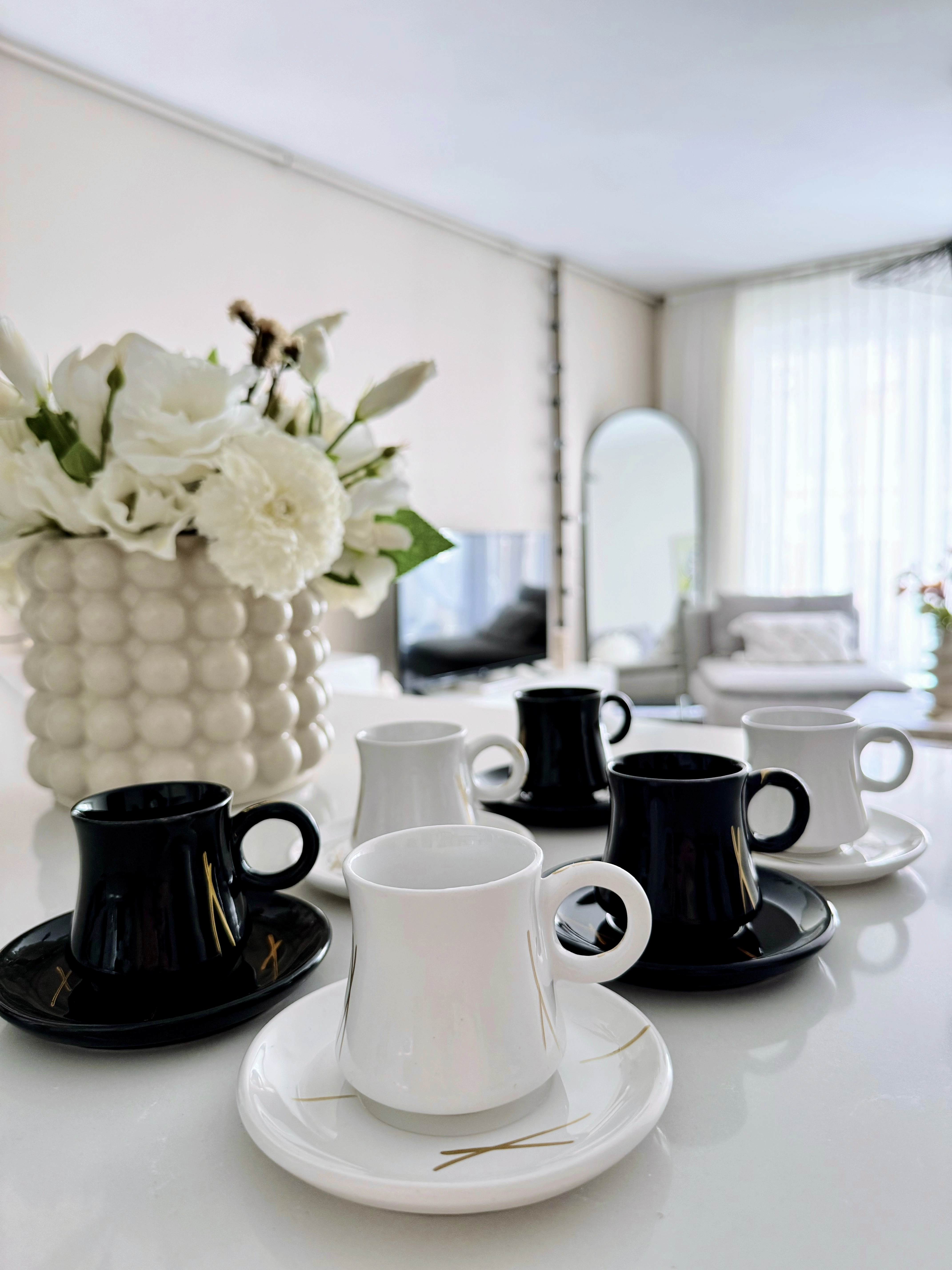 Çizgili Siyah Beyaz 6 Kişilik 12 Parça Fincan Takımı