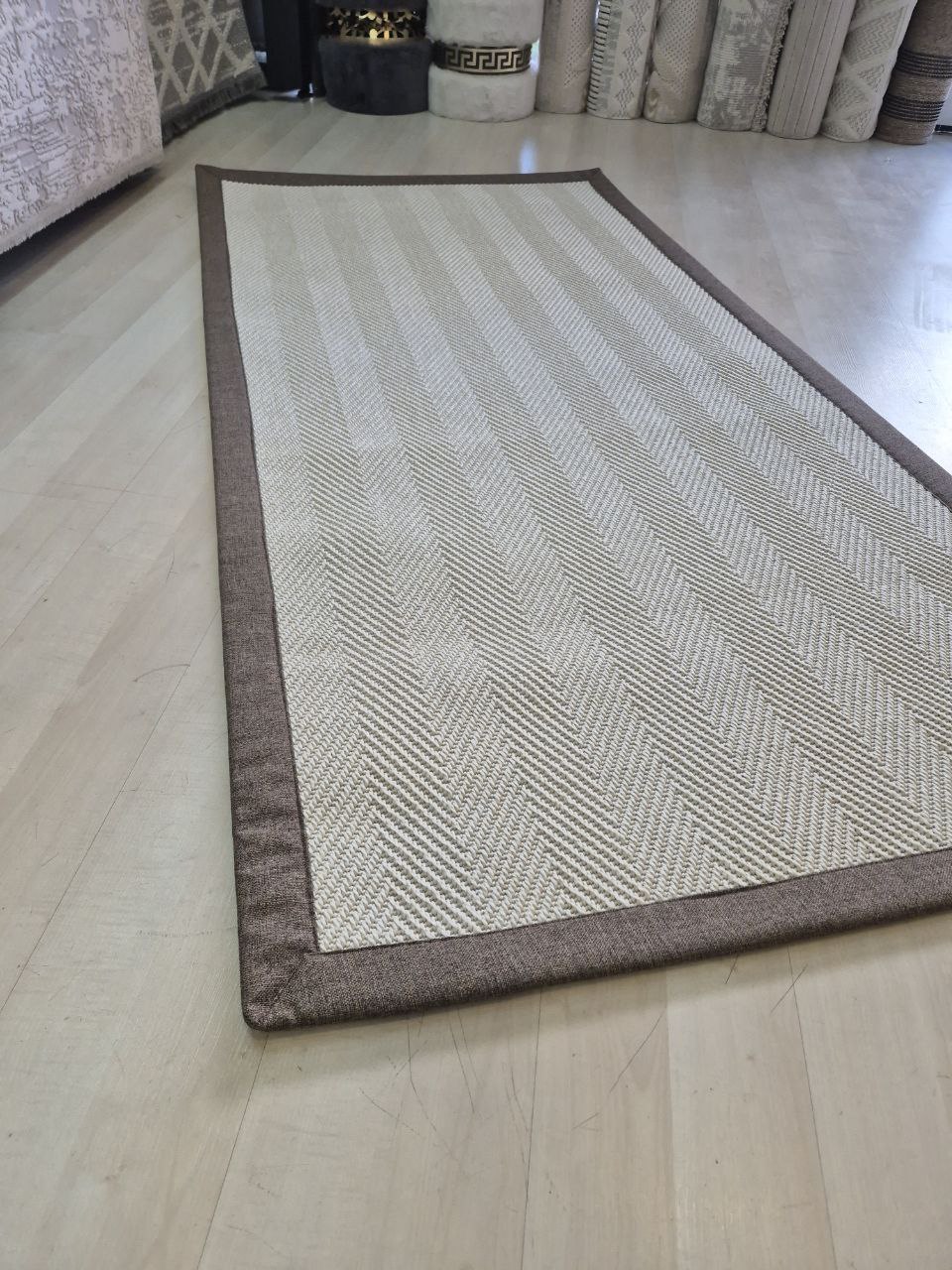  Krem Balık Sırtı Desenli Kahverengi Bordürlü Sisal Halı