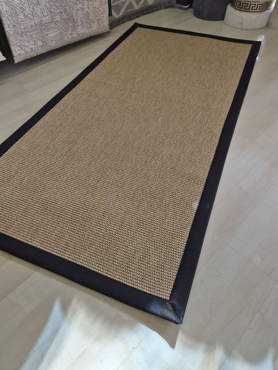 Kahverengi%20Siyah%20Bordörlü%20Sisal%20Halı