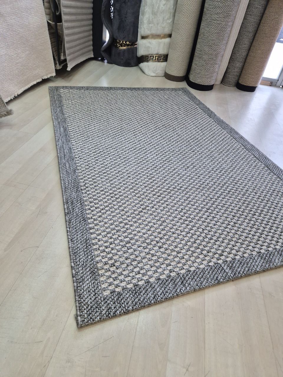 Gri%20%20Kare%20Desenli%20Veranda%20Serisi%20Sisal%20Halı