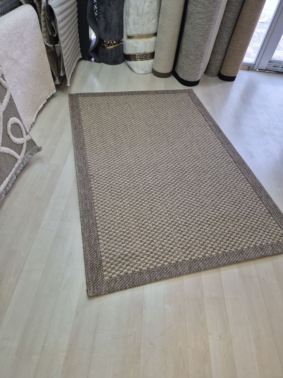 Bej%20Kare%20Desenli%20Veranda%20Serisi%20Sisal%20Halı