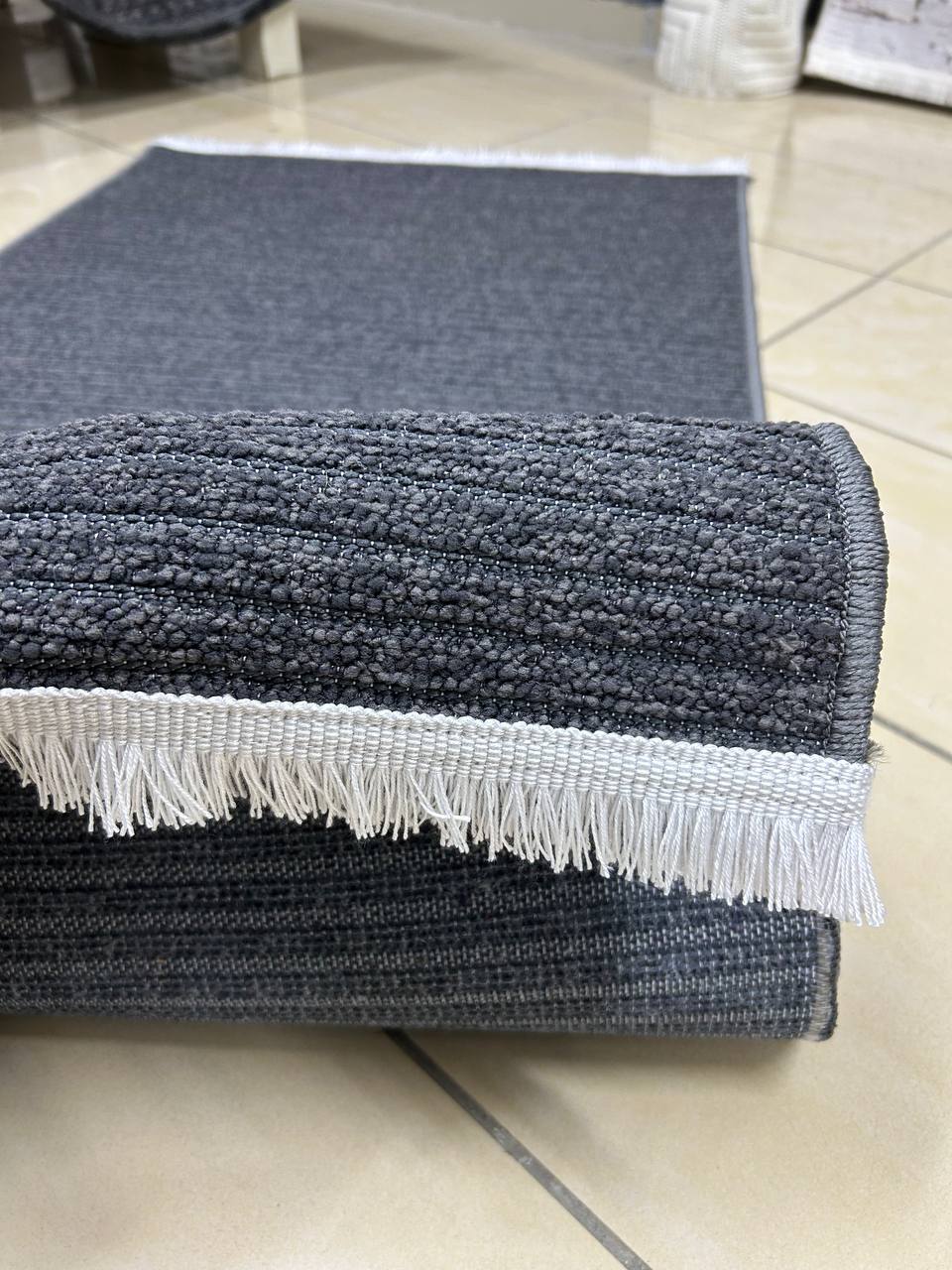 %20Şönil%20Kilim%20Antrasit%20Kaymaz%20Taban%20Liya%20Bukle%20Serisi