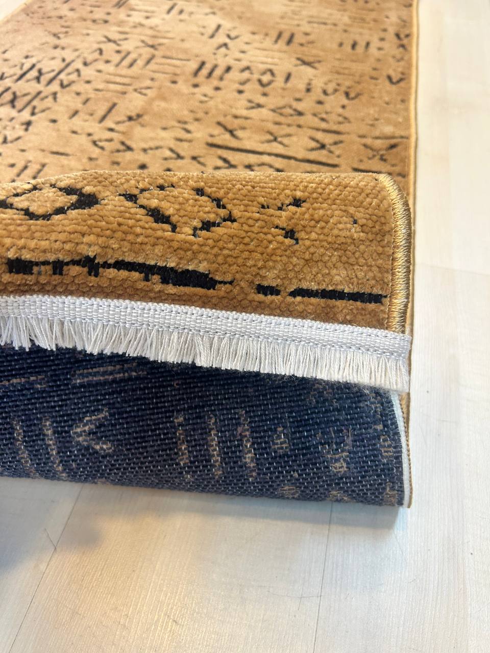 Şönil Kilim Soğan Kabuğu Çivi Desenli Kaymaz Taban Vena Serisi