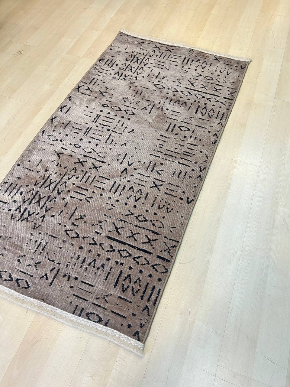 Şönil Kilim Vizon Çivi Desenli Kaymaz Taban Vena Serisi