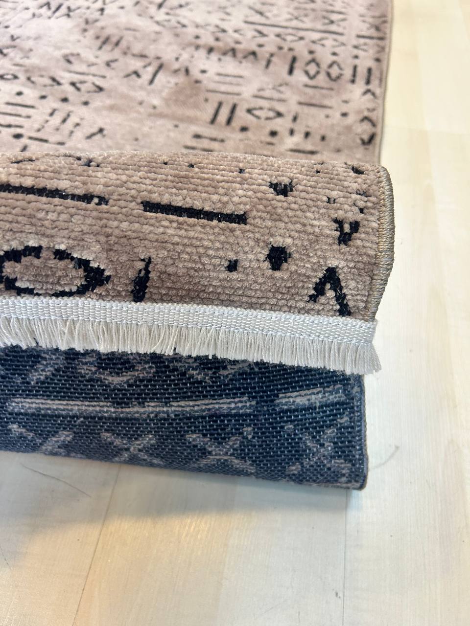 Şönil Kilim Vizon Çivi Desenli Kaymaz Taban Vena Serisi