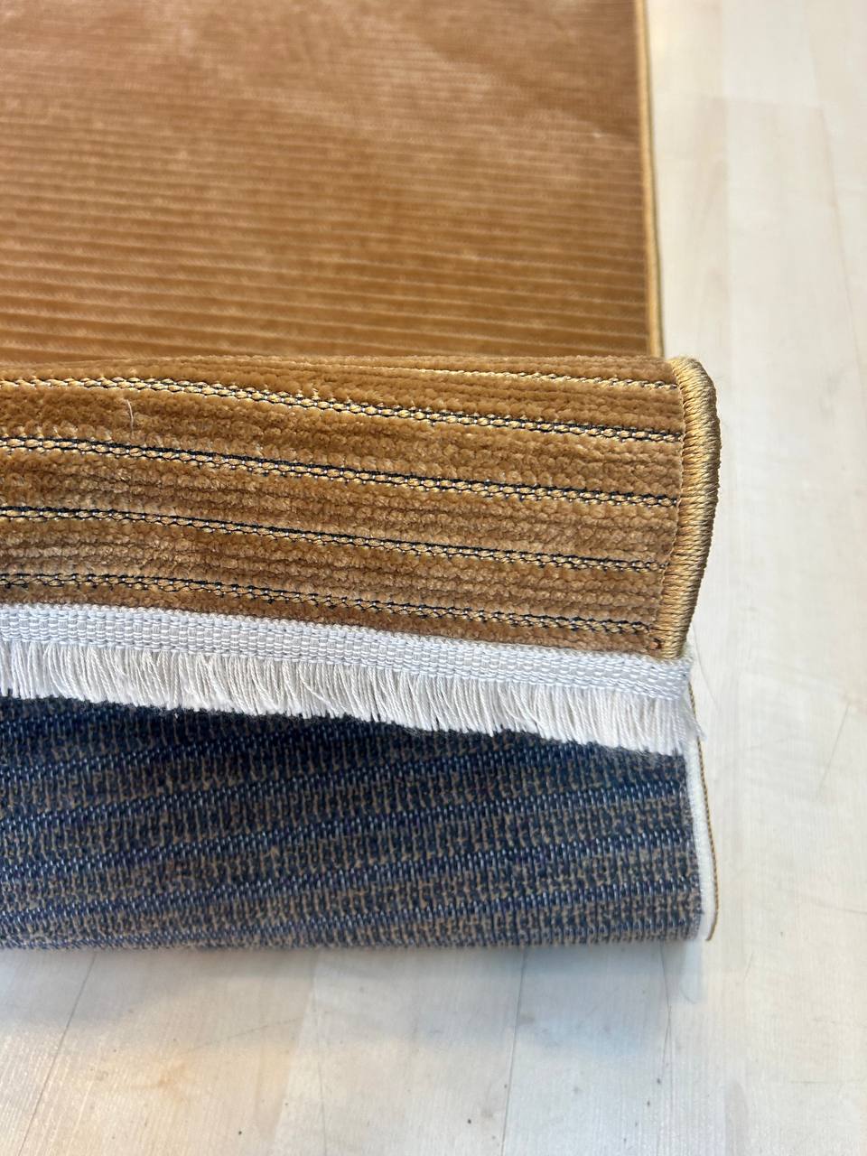 Şönil%20Kilim%20Gold%20Kaymaz%20Taban%20Liya%20Serisi