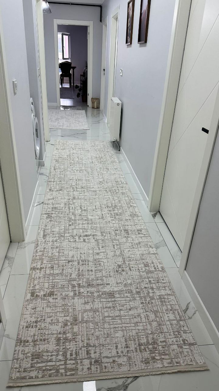 %208%20mm%20Hav%20Yüksekliğinde%20Bej%20Desenli%20Makine%20Halısı%20Galyon%20Serisi