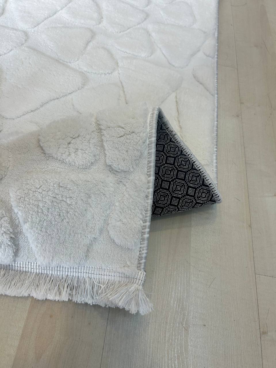  Beyaz Kaymaz Taban Puffy Halı