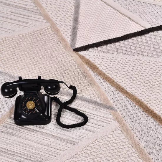  ﻿179.200 ilmek sıklığında 4 mm hav yüksekliğinde İzgi Serisi Krem Desenli Halı