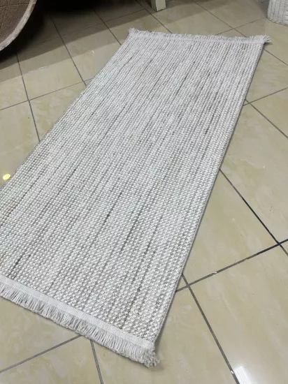Bej 7 mm yüksekliğinde Pırıl Serisi Bukle Halı