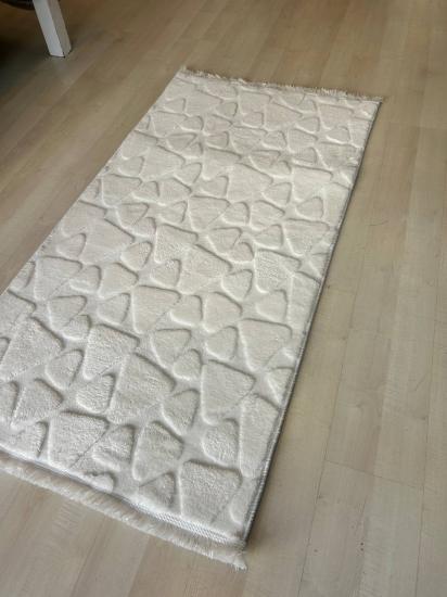  Beyaz Kaymaz Taban Puffy Halı