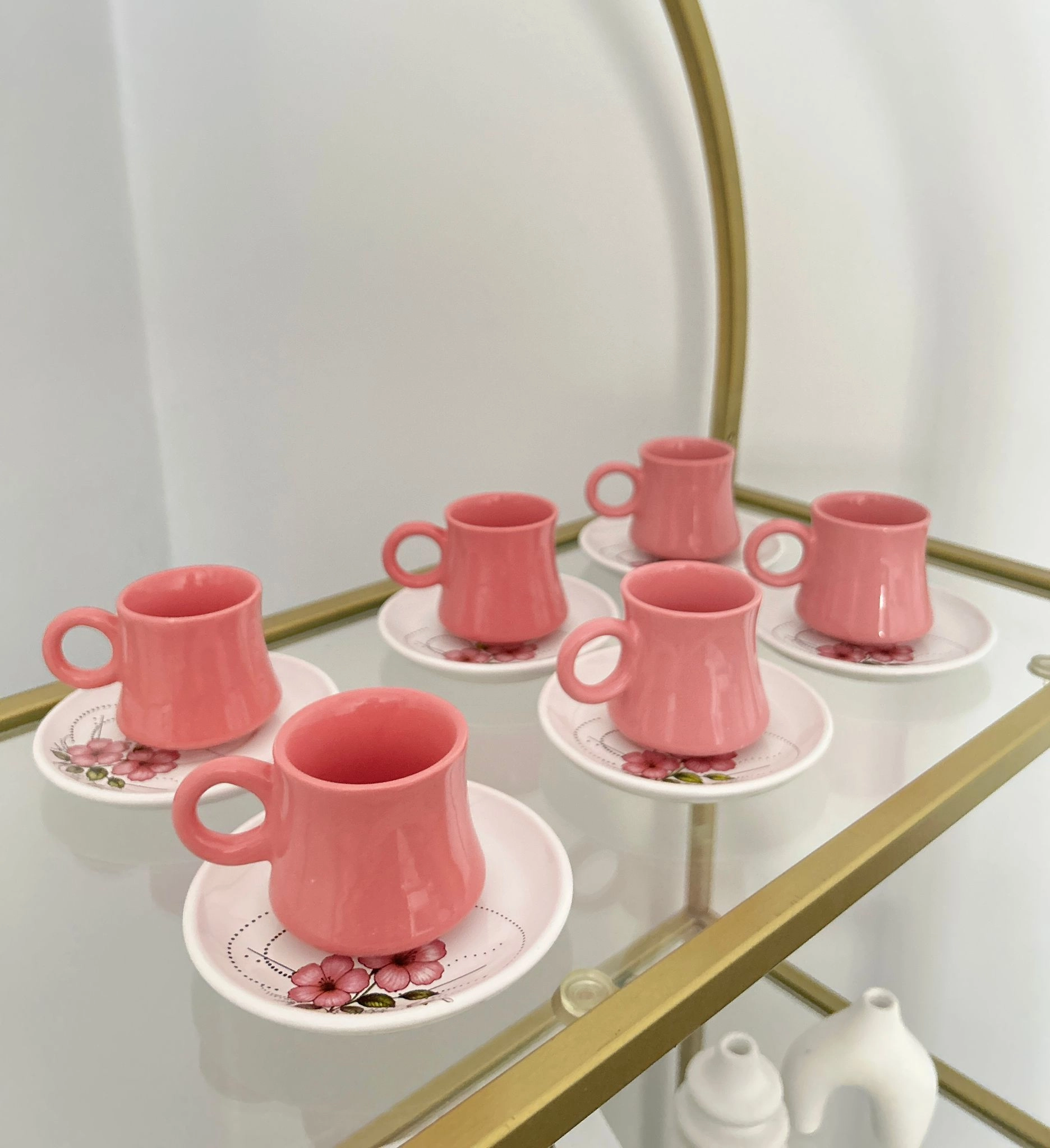 Pembe  Çiçek 6 Kişilik 12 Parça Fincan Takımı