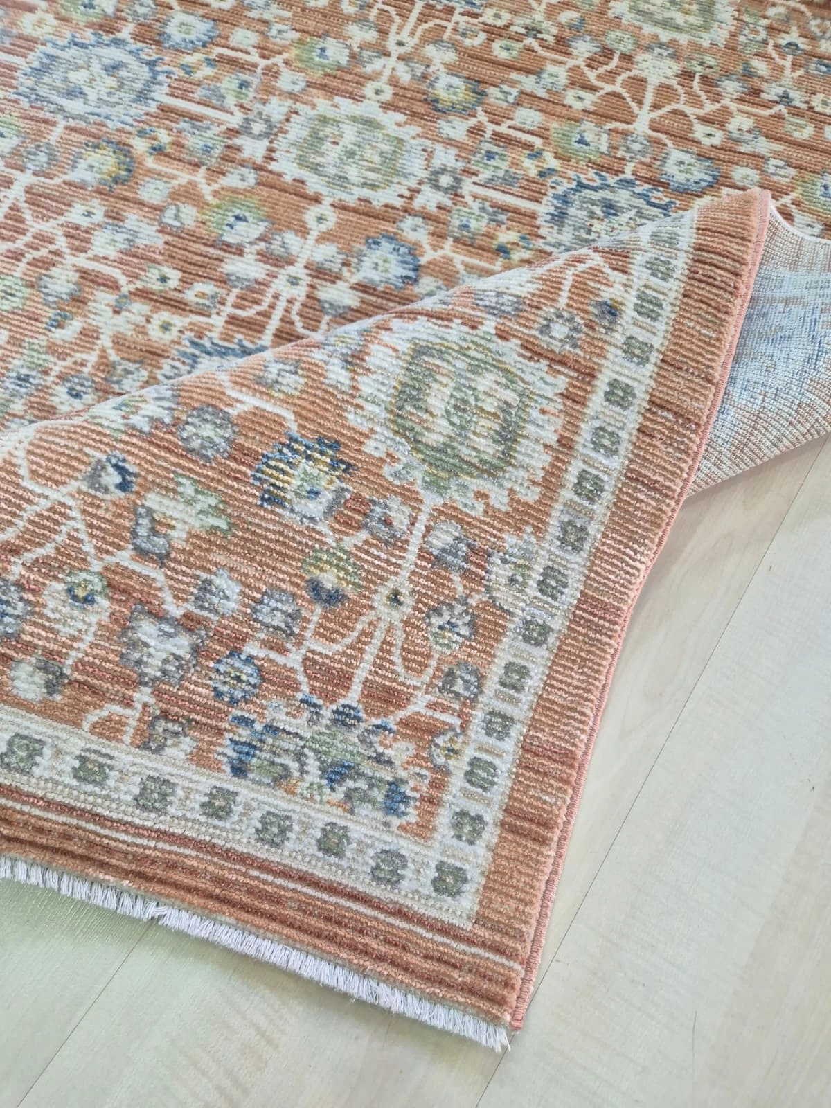 Bordo Vintage Desenli Butik Serisi Halı