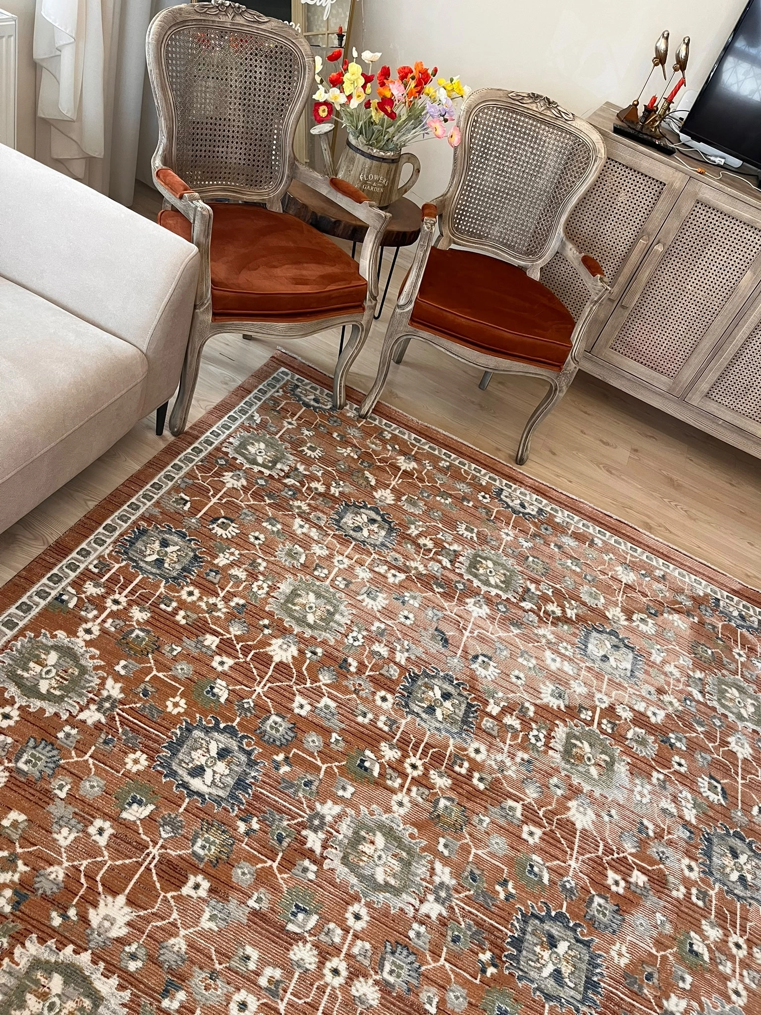Bordo Vintage Desenli Butik Serisi Halı