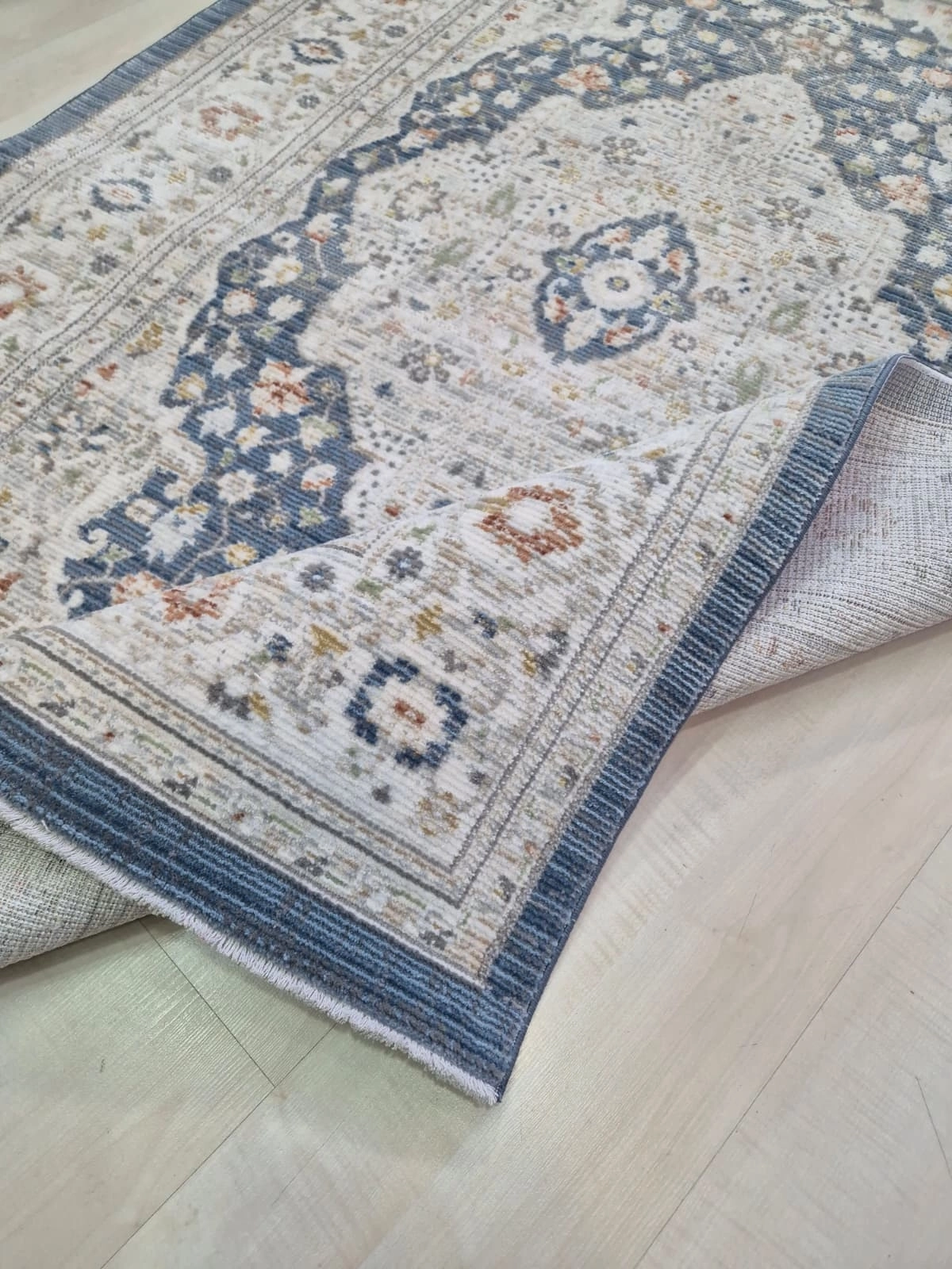 Mavi Vintage Desenli Butik Serisi Halı